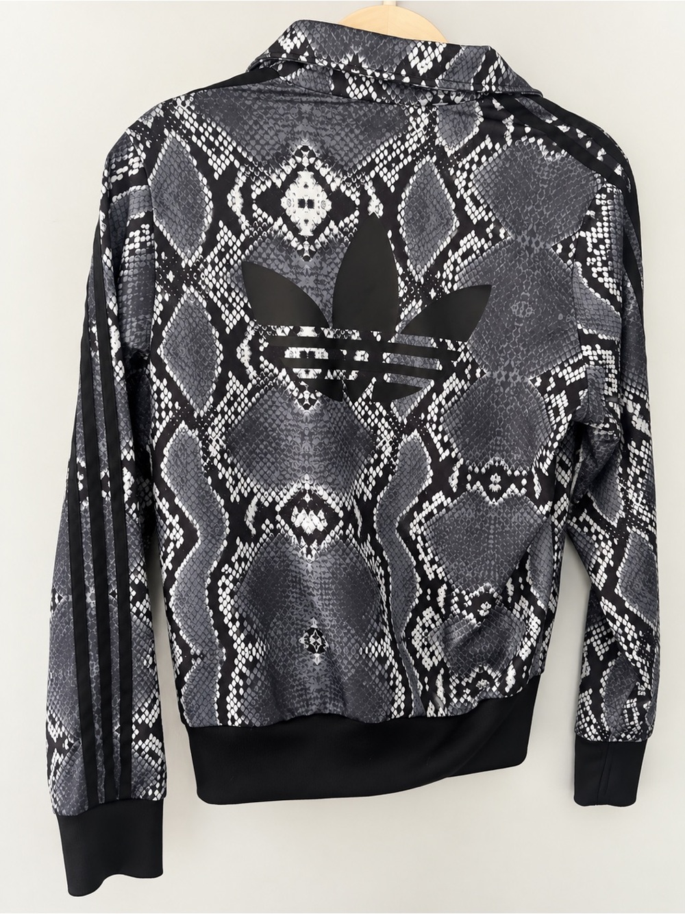 Adidas Originals Snakeskin Print Track Jacket Black Gray Size M - Picture 2 of 3